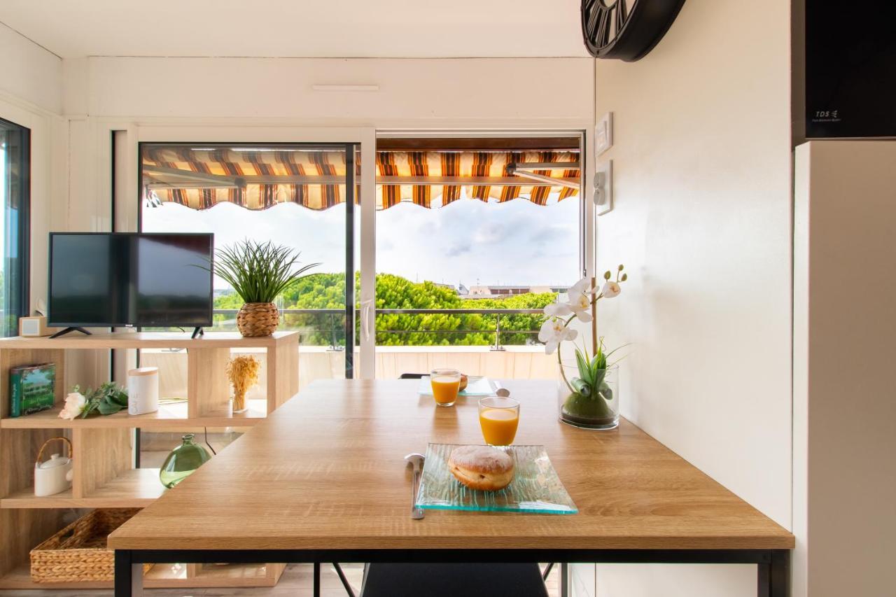 Reves Ensables * Clim * Proche * Terrasse * Port Camargue Appartement